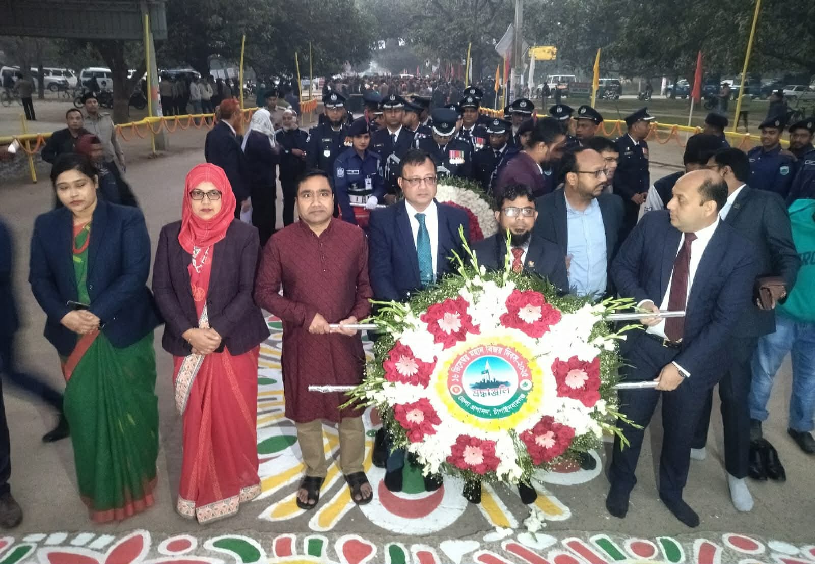 চাঁপাইনবাবগঞ্জে যথাযোগ্য মর্যাদায় মহান বিজয় দিবস উদযাপন
