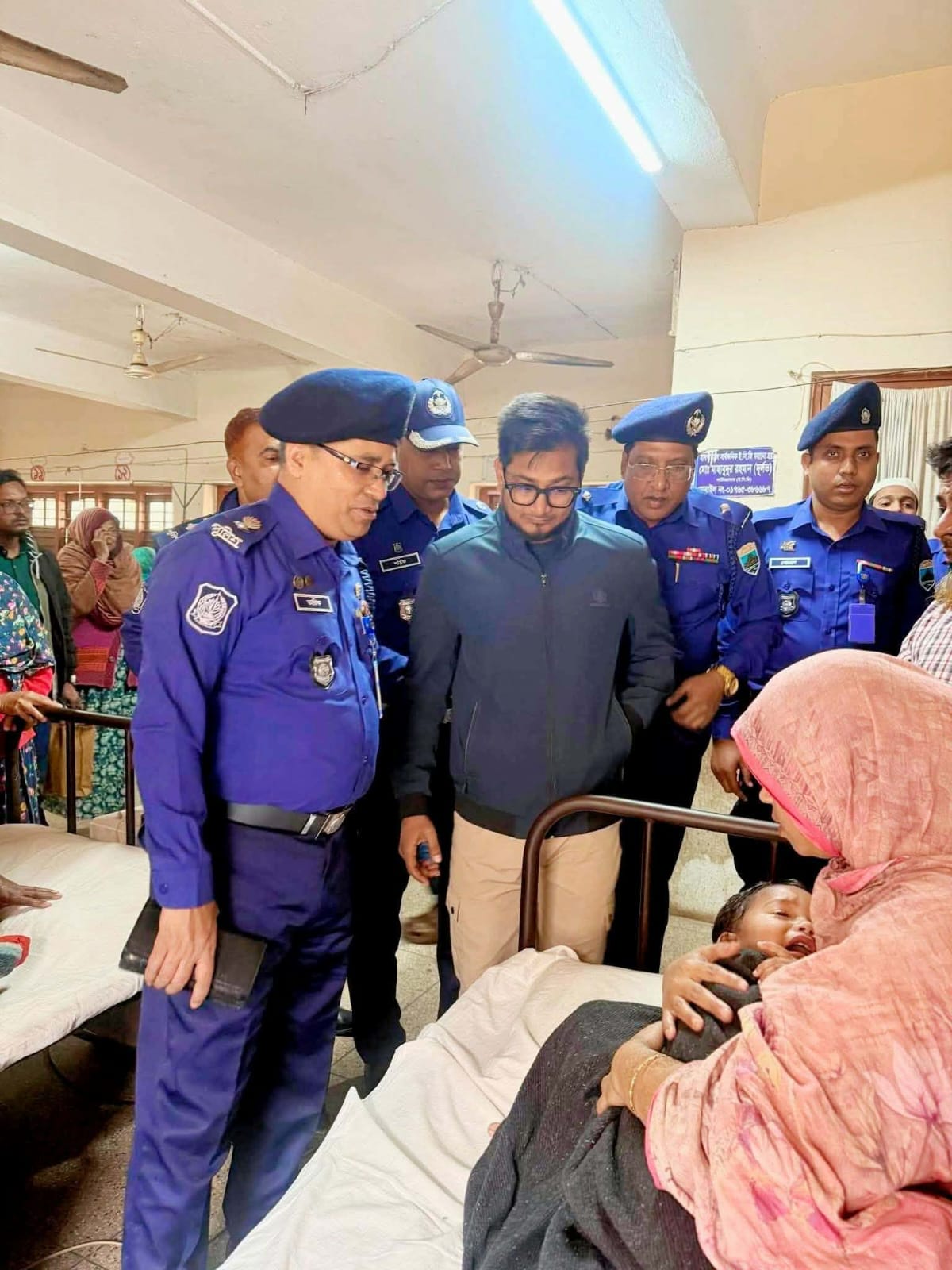 নওগাঁয় মা সন্তানকে নদীতে ফেলে দিয়ে থানায় গিয়ে গ্রেপ্তারের দাবি