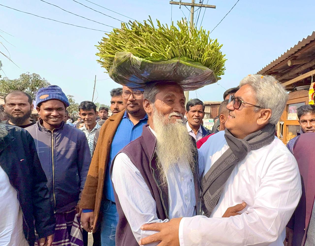 পবা–মোহনপুরকে মডেল উপজেলা গড়ার প্রতিশ্রুতি মিলনের
