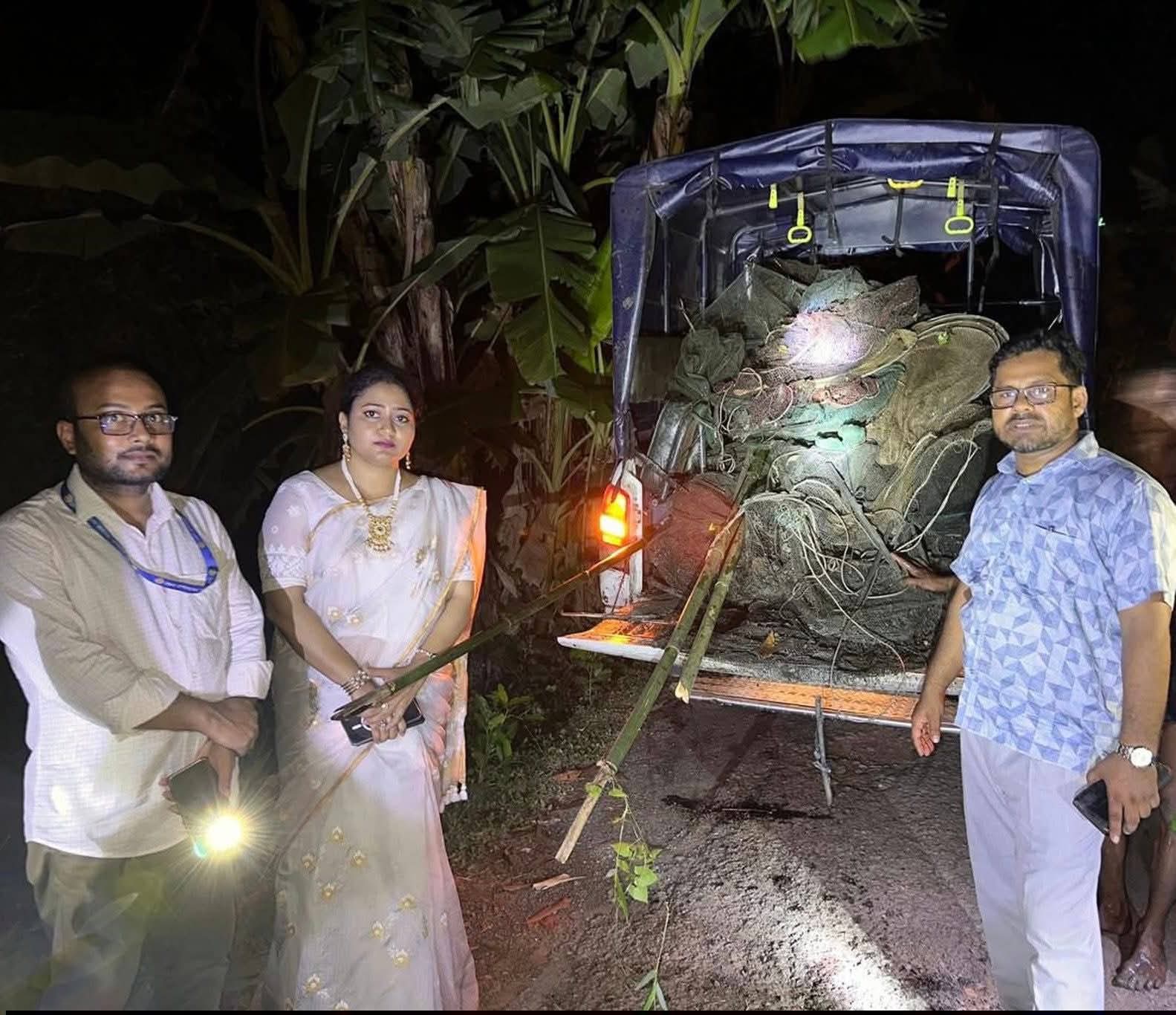 ঝালকাঠির জেলার রাজাপুর উপজেলায় ভ্রাম্যমাণ আদালত অভিযান চালিয়ে ১৬টি অবৈধ চায়না দুয়ারী জাল জব্দ করেছে ভ্রাম্যমাণ আদালত