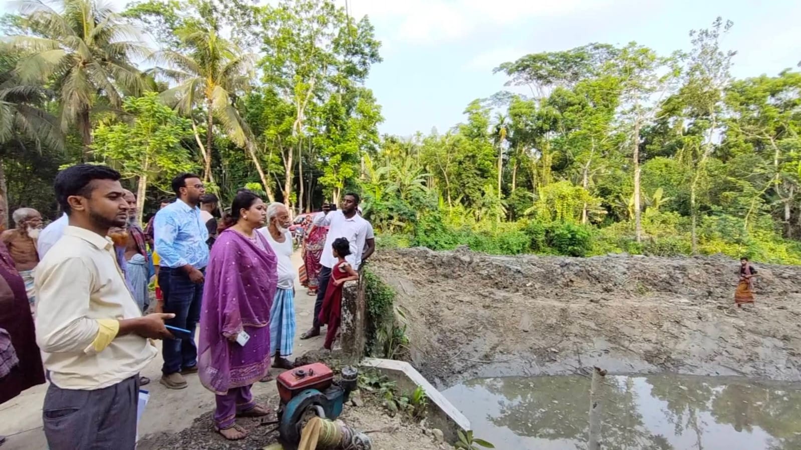 রাজাপুরে খাল খননে অনিয়মের অভিযোগ