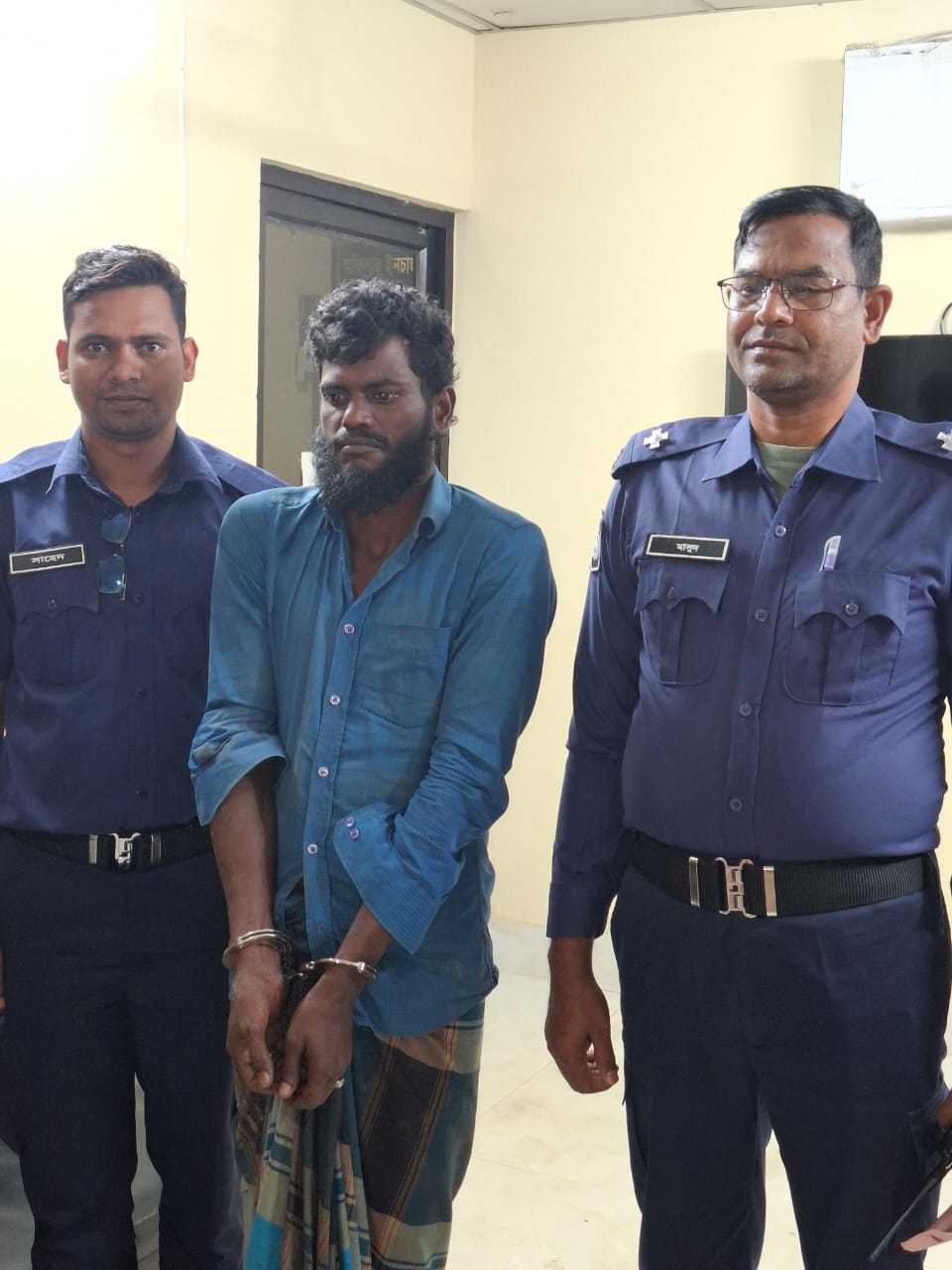 মাধবপুরে ডাকাত সহিদ গ্রেফতার, জনতার হাতে আটক শেষে পুলিশের হেফাজতে