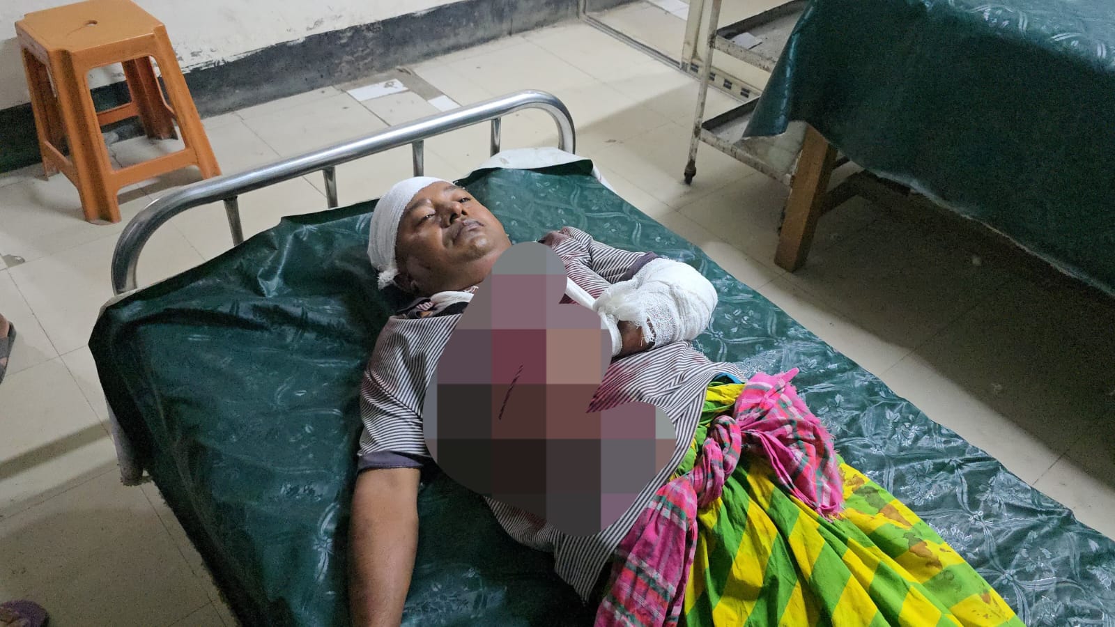 রূপগঞ্জে বিএনপি নেতাকে কুপিয়ে আহত আধিপত্য বিস্তারকে কেন্দ্র করে ফের উত্তপ্ত কাঞ্চনের বিরাব এলাকা