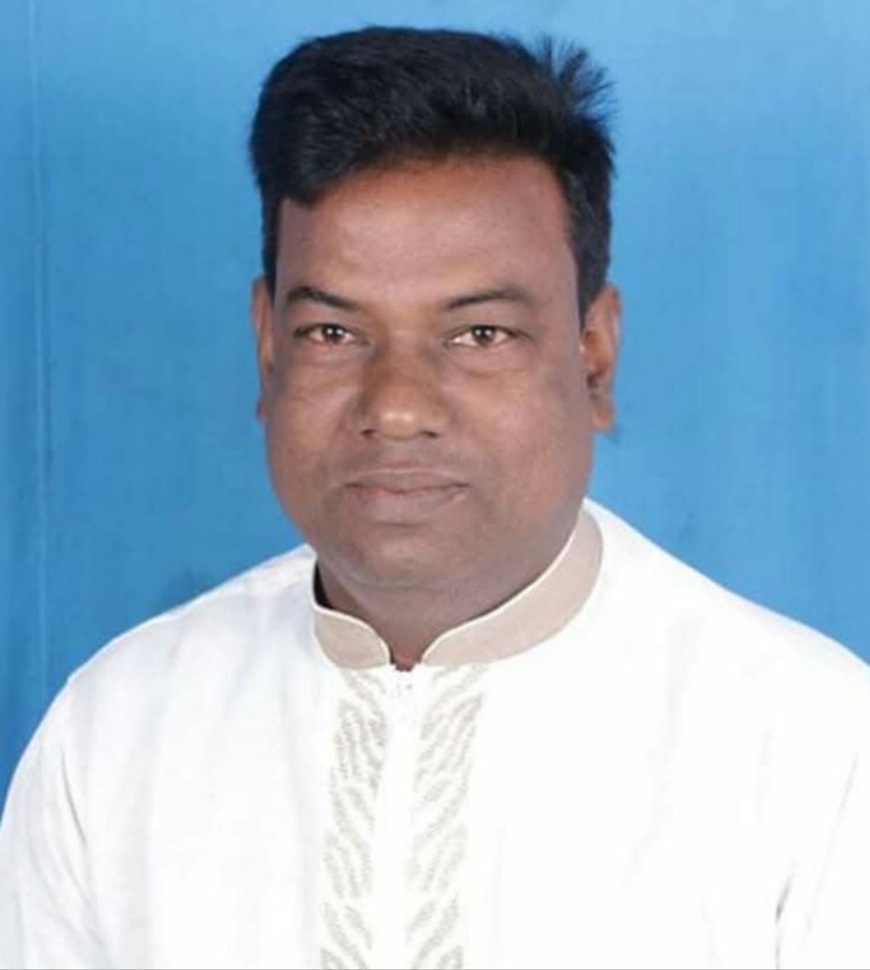৫নংকোলা ইউনিয়নবাসীকে পবিত্র ঈদ-উল আযহার শুভেচ্ছা জানিয়েছেন চেয়ারম্যান শাহীনুর ইসলাম ( স্বপন)