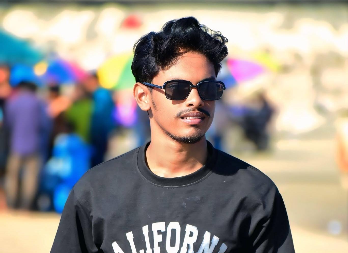 সুবিধাবাদীদের ভিড়ে হারিয়ে যাচ্ছে দূর সময়ের পরীক্ষিত ও ছাত্রদল নেতা রাজপথের লড়াকু সৈনিক বাংলাদেশ জাতীয়তাবাদী ছাত্রদল কাঁঠালিয়া উপজেলা শাখার আব্দুল্লাহ আল মারুফ।