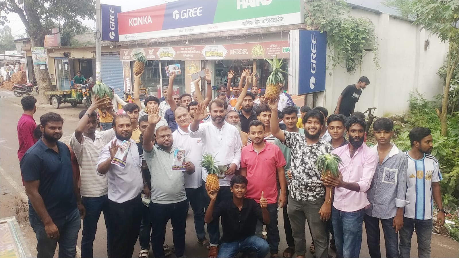 প্রচার-প্রচারণায় ঝড় তুলেছেন মোহাম্মদ আলী বাচ্চু; কেশরহাট বণিক সমিতির নির্বাচনে নতুন নেতৃত্বের হাতছানি