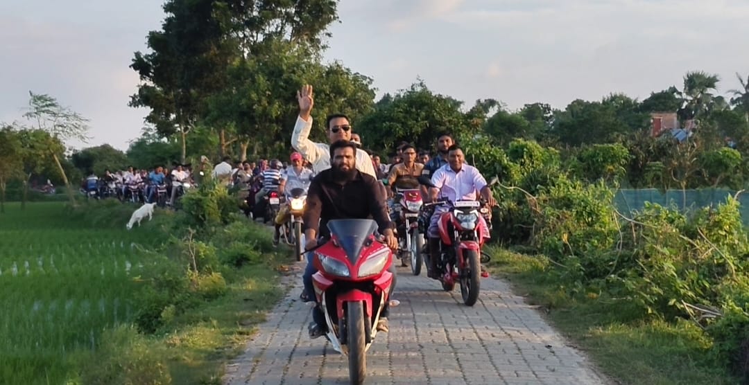 জুলাই গণঅভ্যুত্থান দিবসে নাচোল ২নং ফতেপুর ইউপি চেয়ারম্যান পদপ্রার্থী জাহাঙ্গীর আলমের মোটরসাইকেল শোভাযাত্রা